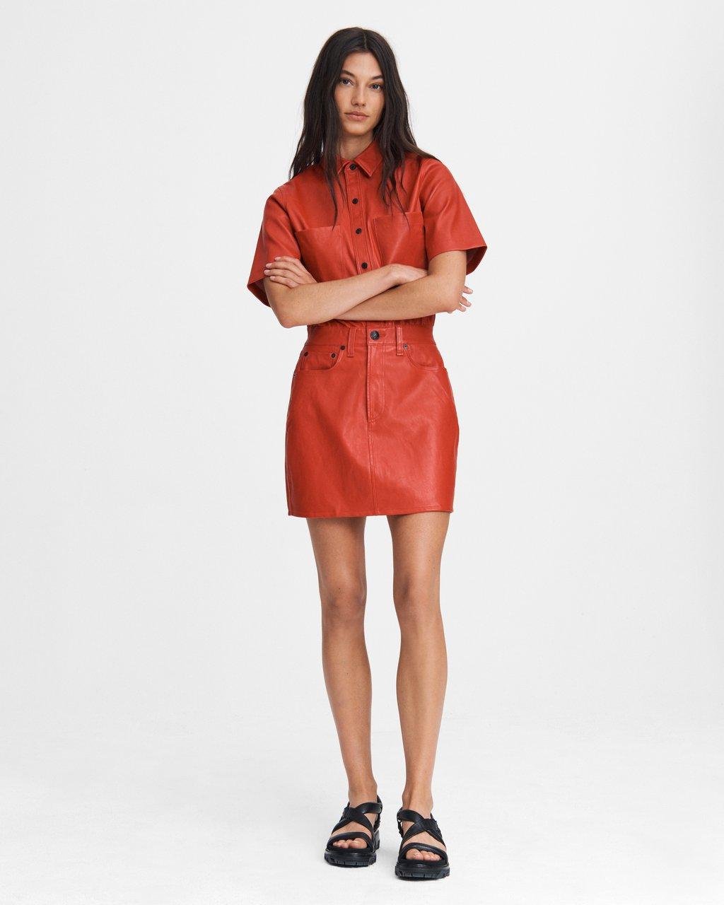 Vestido de cuero rojo