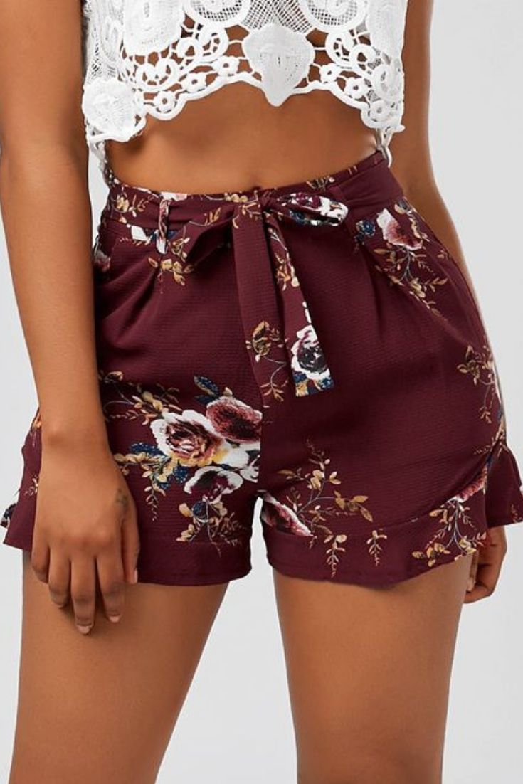 Short floreado Short floreado