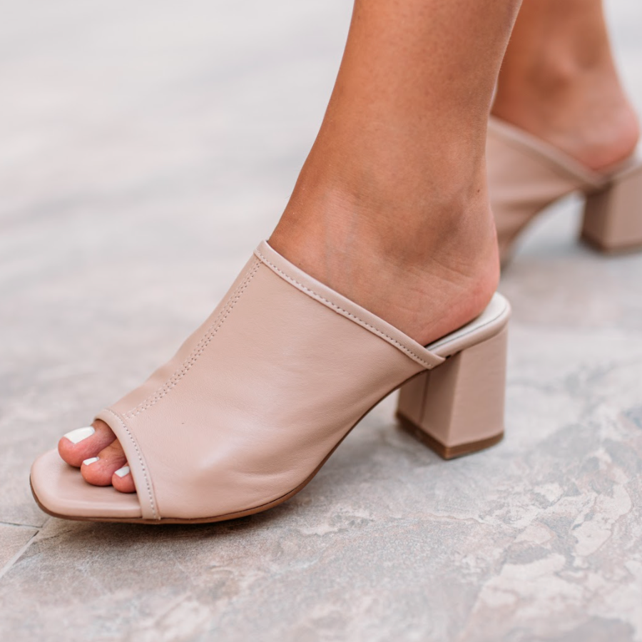 Color nude Color nude