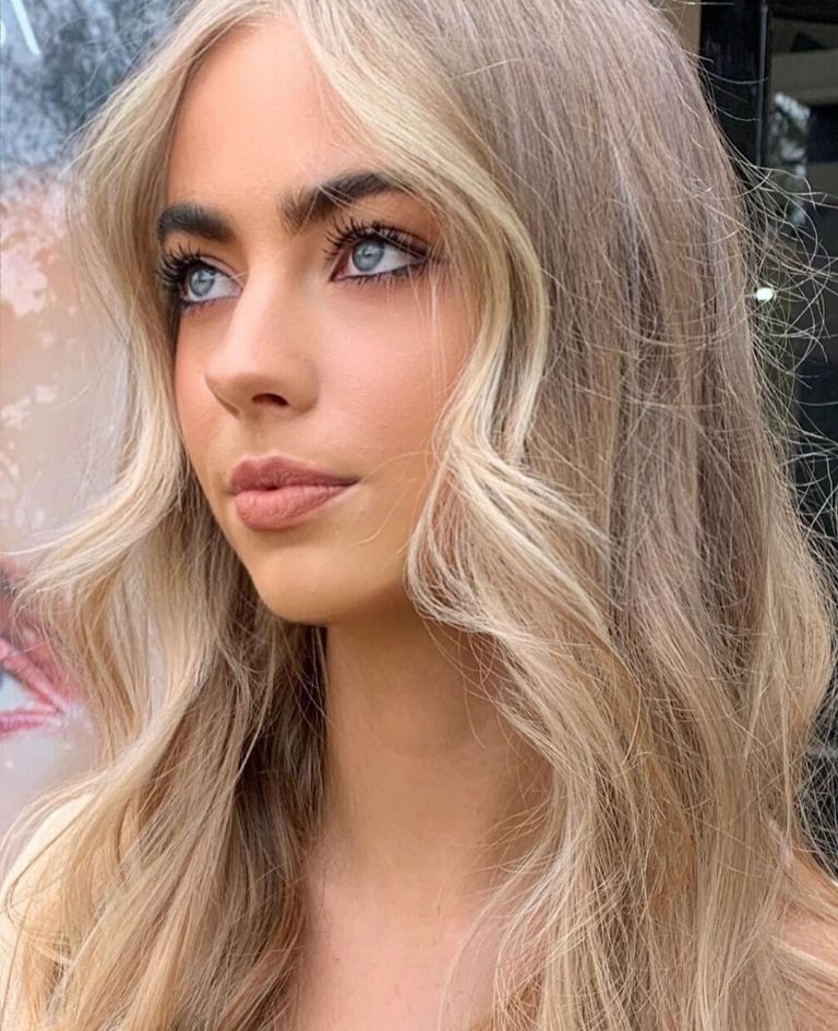 Balayage contouring pelo corto Balayage contouring pelo corto