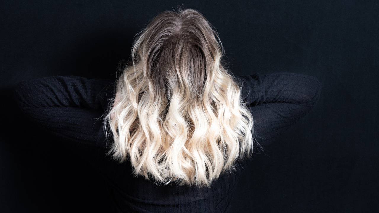 Balayage contouring pelo corto Balayage contouring pelo corto